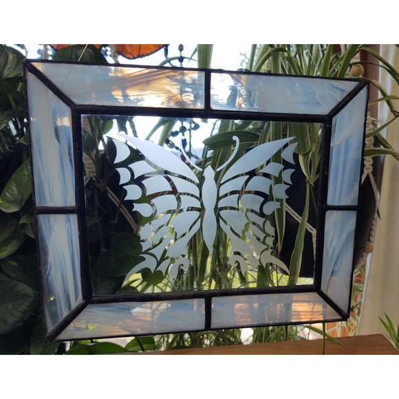 Etched Butterfly White Cloud Glass Frame Stained Glass Hanging Suncatcher - Picture 7 of 10